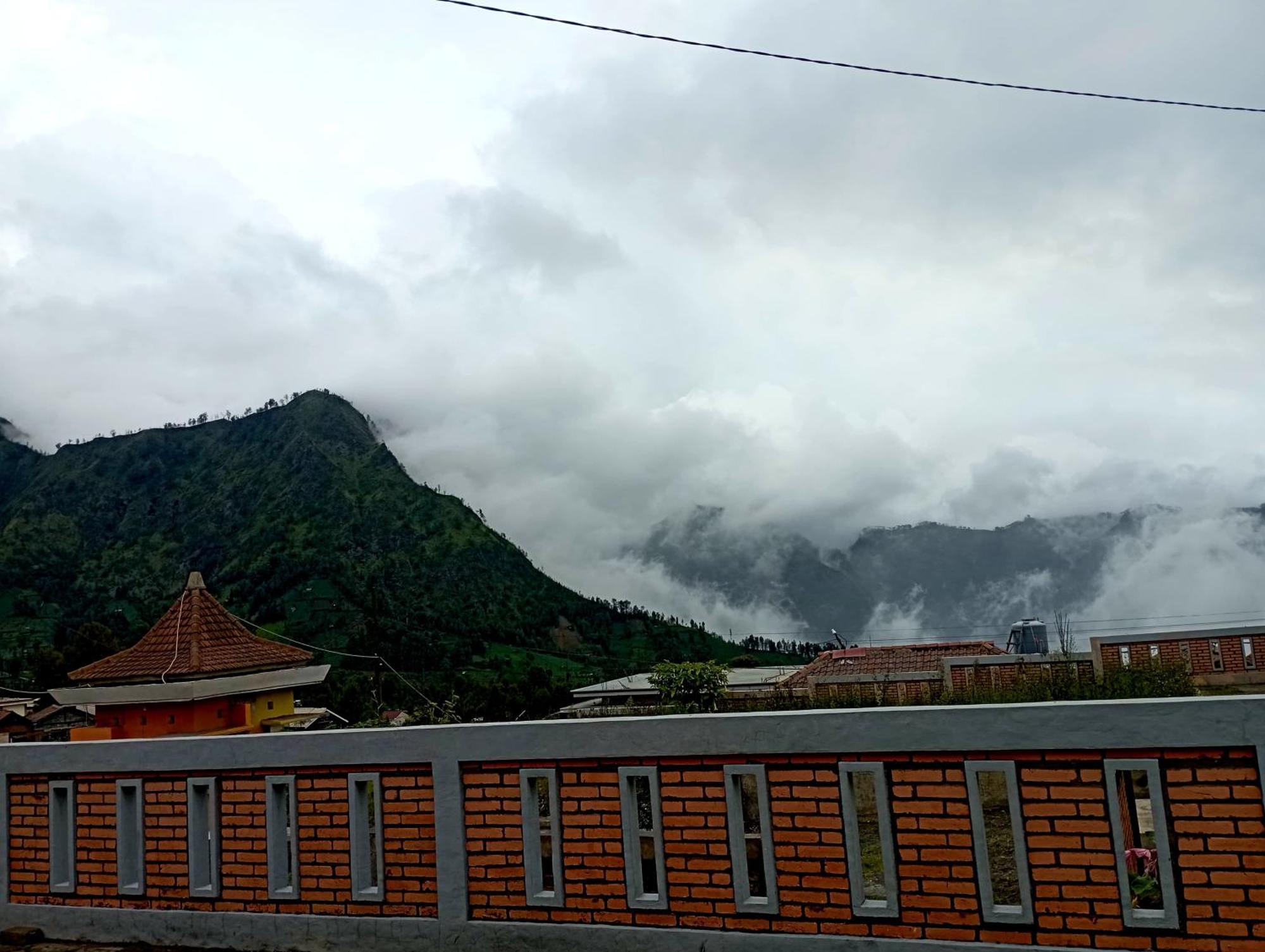 Bromo Holiday Guest House Ngadisari Dış mekan fotoğraf